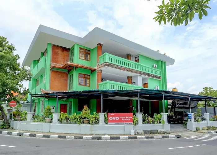 Oyo 90089 Satria Syariah 2*