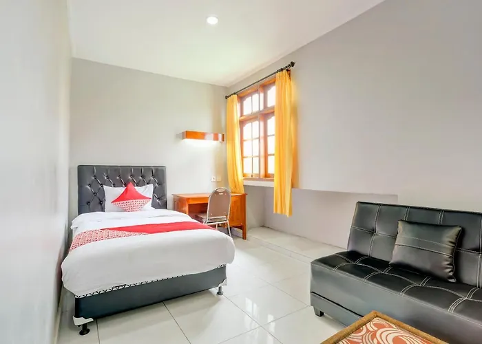 Hotel Oyo 90089 Satria Syariah Denpasar