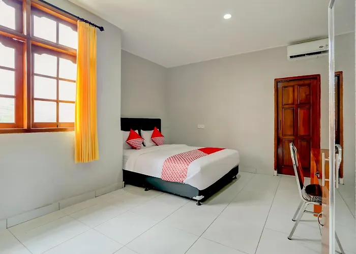 Hotel Oyo 90089 Satria Syariah 2*